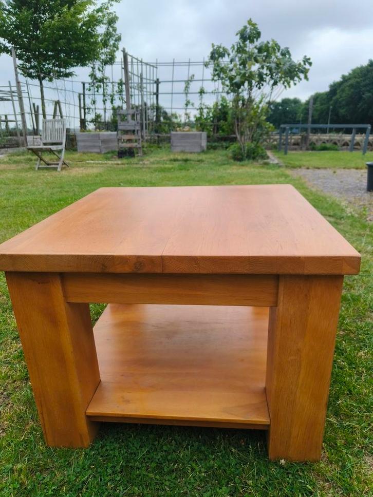 2 tables basses en chêne de bonne qualité, Maison & Meubles, Tables | Tables de salon, Comme neuf, Enlèvement