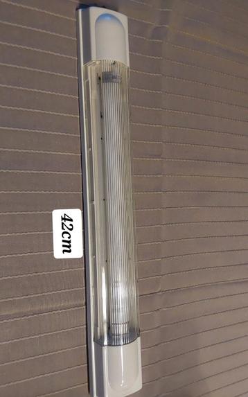 LAMPE HELLA 12V    // 8W  CARAVANE..... beschikbaar voor biedingen