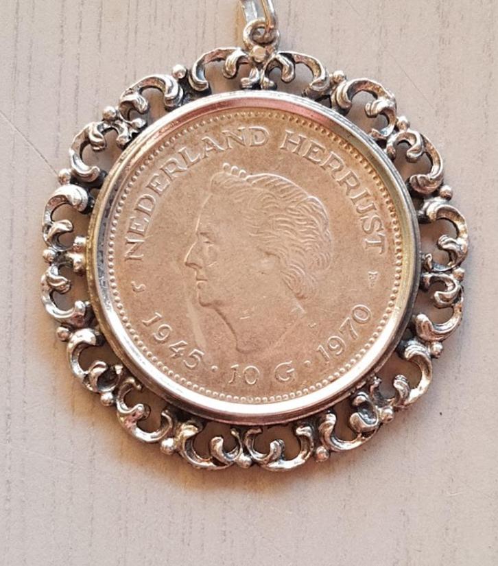 Nederland 10 gulden 1970 in zilveren munthanger 0.835, Postzegels en Munten, Munten | Nederland, Losse munt, 10 gulden, Koningin Juliana