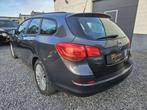 Opel Astra CARPLAY * ECRAN * CRUISE * (bj 2011), Auto's, Opel, Euro 5, Stof, Gebruikt, Zwart