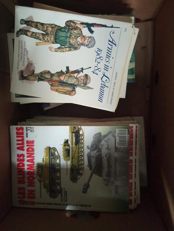 lot militaria Osprey 51 stuks beschikbaar voor biedingen