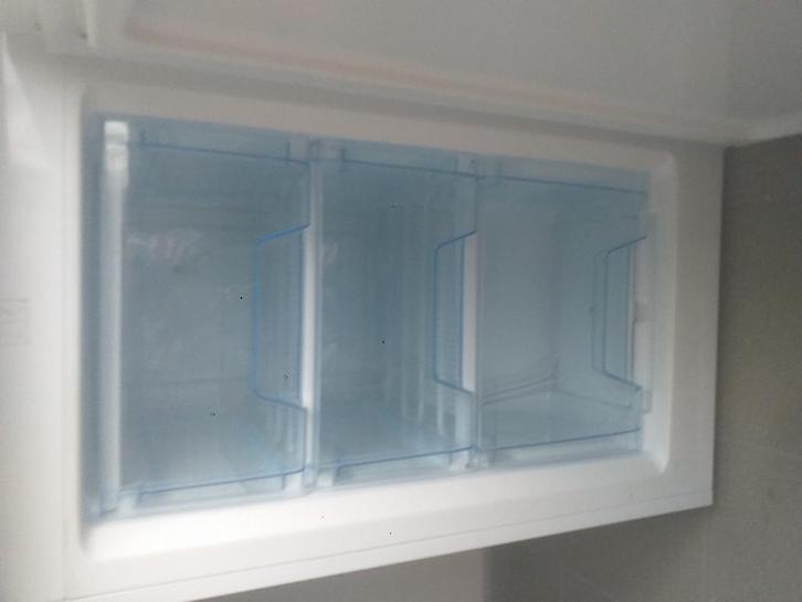 Vriezer/ijskast"A", Elektronische apparatuur, Koelkasten en IJskasten, Zo goed als nieuw, Ophalen