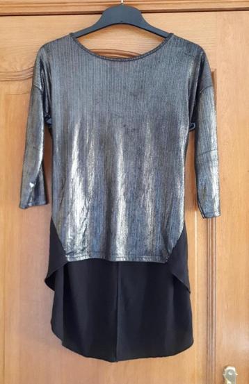 Losvallende, glans/glitter blouse - zwart/zilver - maat M beschikbaar voor biedingen
