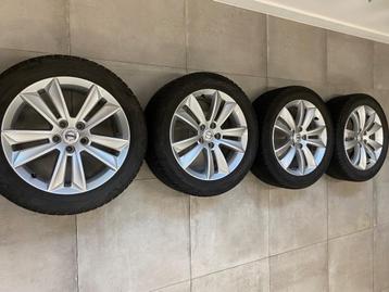 Winterbandenset Volvo V60 beschikbaar voor biedingen