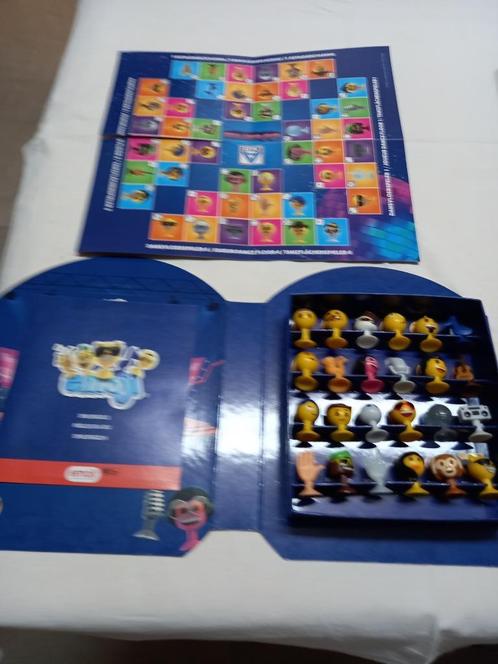Emoji Aldi in donkerblauwe doos (2022)= 12 euro, Verzamelen, Supermarktacties, Aldi, Ophalen