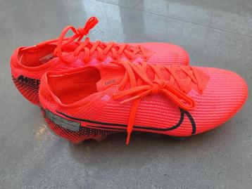NIKE MERCURIAL, Enlèvement, Neuf