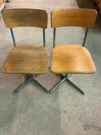Kleine schoolstoeltjes, Ophalen