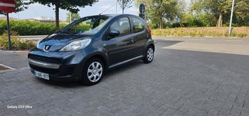 Peugeot 107 2011 euro5 1.0 benzine met keuring voor verkoop, Auto's, Voorwielaandrijving, Euro 5, Stof, 50 kW