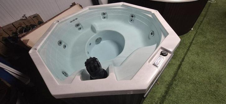 🌴island spa 🌴GROOTSTE SHOWROOM VAN NL‼️Onwijs veel jets‼️, Tuin en Terras, Bubbelbaden en Hottubs, Gebruikt, Filter, Ophalen of Verzenden