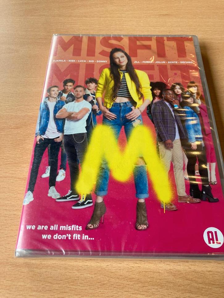 DVD Misfits, CD & DVD, DVD | Néerlandophone, Neuf, dans son emballage, Film, Comédie, Tous les âges, Enlèvement ou Envoi