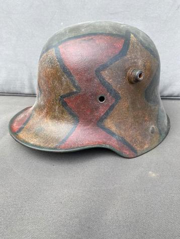 Duitse helm WO1 1914-1918 beschikbaar voor biedingen