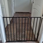 Porte d'escalier - réglable 60/107cm - blanche - métal - z., Enfants & Bébés, Comme neuf, 100 à 115 cm, Clôture à vis, Métal ou Fer