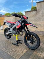 Aprilia SX50 factory, Fietsen en Brommers, Brommers | Derbi, 6 versnellingen, Ophalen of Verzenden, 50 cc, Klasse B (45 km/u)