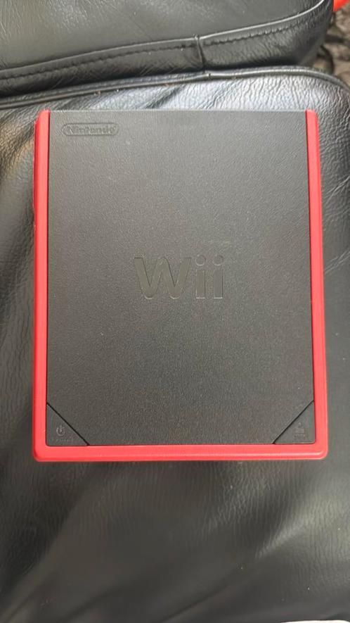 Nintendo WII mini red, Games en Spelcomputers, Spelcomputers | Nintendo Wii, Zo goed als nieuw, Ophalen of Verzenden