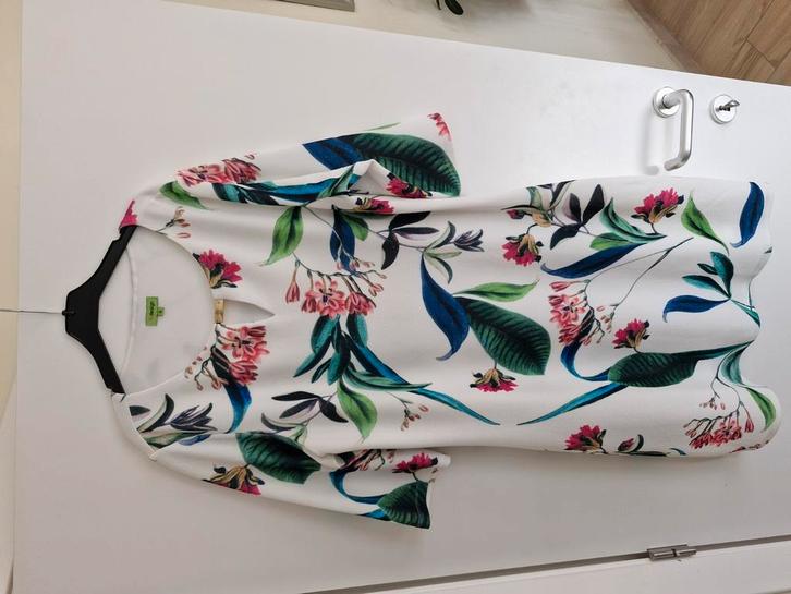 Winterkleedje K-Design, Kleding | Dames, Jurken, Zo goed als nieuw, Maat 46/48 (XL) of groter, Overige kleuren, Onder de knie