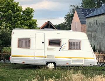 Mooie caravan BÜRSTNER fun te koop, Caravans en Kamperen, Caravans, Standaardzit, 750 - 1000 kg, Bürstner, 4 tot 5 meter