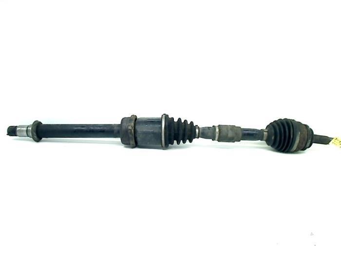 Aandrijfas rechts-voor van een Toyota Corolla Verso, Auto-onderdelen, Remmen en Aandrijving, Toyota, Gebruikt, 3 maanden garantie