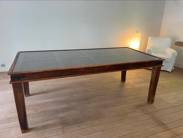 Massieve eettafel mahoniehout 8pers beschikbaar voor biedingen