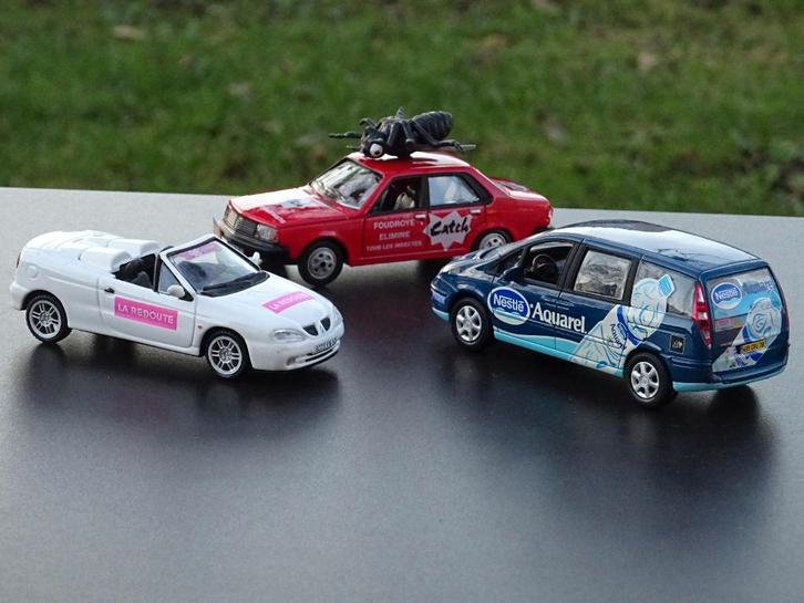 Lot "Tour de France"-karavaan-auto's, Hobby en Vrije tijd, Modelauto's | 1:43, Zo goed als nieuw, Auto, Ophalen of Verzenden