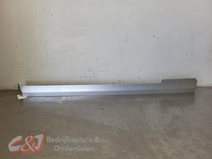 Schuifdeur Rail rechts van een Mercedes Vito, Auto-onderdelen, Carrosserie, Mercedes-Benz, Gebruikt, 3 maanden garantie, Ophalen of Verzenden