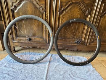 * HUNT disc 40 CARBON GRAVEL RACE WHEELSET beschikbaar voor biedingen