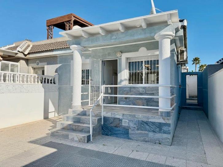 Gerenoveerde bungalow zonder bovenburen/ Torrevieja, Immo, Buitenland, Spanje, Woonhuis, Overige