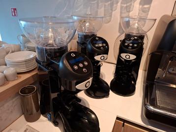 Koffiemalers  beschikbaar voor biedingen