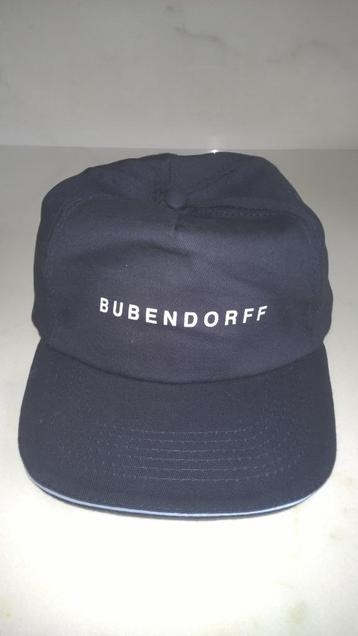 Nieuw : blauw petje disponible aux enchères