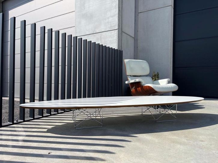 Vitra Eames ETR salontafel, Huis en Inrichting, Tafels | Salontafels, Zo goed als nieuw, Eikenhout, Metaal, Ophalen of Verzenden