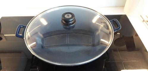 Wok professionnel en fonte WMF 37 cm, Maison & Meubles, Cuisine | Casseroles & Poêles, Utilisé, Wok, Enlèvement ou Envoi