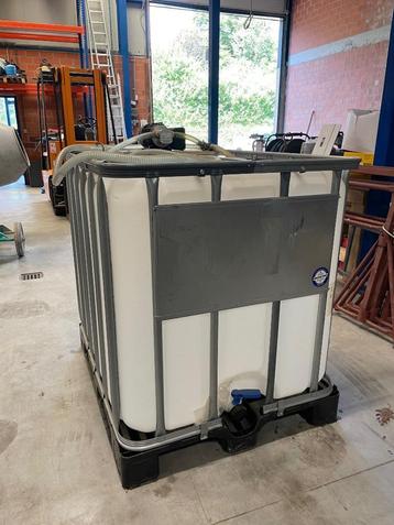IBC vat incl. Tankpistool, Enlèvement, Utilisé, Avec robinet