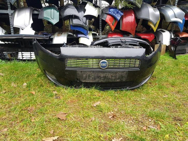 FIAT GRANDE PUNTO VOORBUMPER BJ 2006 TOT 2008, Auto-onderdelen, Carrosserie, Bumper, Voor, Gebruikt, Ophalen of Verzenden