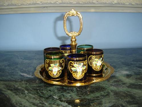 Magnifique ensemble de 6 verres coloré en bohème avec le pla, Antiek en Kunst, Antiek | Overige Antiek, Ophalen of Verzenden
