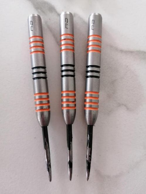 Red Dragon Amberjack 3 24 gram, Sport en Fitness, Darts, Zo goed als nieuw, Pijlen, Ophalen of Verzenden