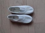 Nieuwe turnpantoffels maat 35 - Nooit gedragen, Ophalen, Nieuw, Wit, Turnschoenen