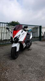 T max 530, 12 à 35 kW, Scooter, Particulier, 2 cylindres