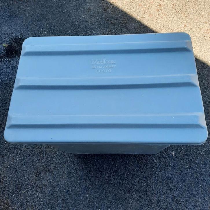 Plastieken ( stevige ) bakken op wielen . Professionele ., Doe-het-zelf en Bouw, Kratten en Dozen, Gebruikt, Ophalen