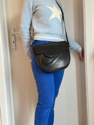 RESERVE :-) SAC DELVAUX VINTAGE CUIR LISSE NOIR beschikbaar voor biedingen