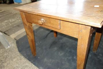 table en chêne beschikbaar voor biedingen