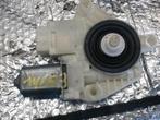 Moteur lève vitre avant droit Skoda Fabia 3 2014-2019, Ophalen, Gebruikt, Skoda