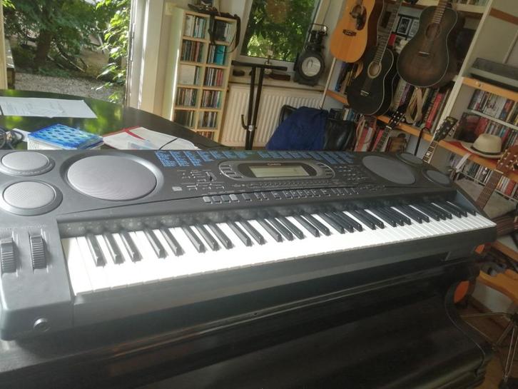 Synthétiseur-séquenceur-arrangeur CASIO WK 1600 impec., Muziek en Instrumenten, Synthesizers, Zo goed als nieuw, 88 toetsen, Overige merken