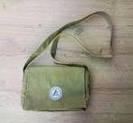 Nieuw! Een leuk groen schoudertasje (23x17cm), Handtassen en Accessoires, Tassen | Damestassen, Nieuw, Groen, Ophalen of Verzenden