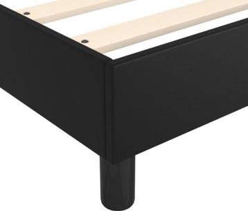 zwarte bedkader 180x200cm beschikbaar voor biedingen