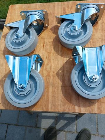 4 roulettes, Doe-het-zelf en Bouw, Zwenkwielen, Ophalen of Verzenden, Zo goed als nieuw