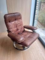 Design vintage: leolux draaifauteuil met mooi geleefd leder, Ophalen, Zo goed als nieuw, Leer