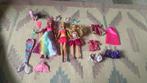 Set Barbies met kleren, Kinderen en Baby's, Ophalen, Zo goed als nieuw