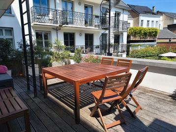 Tuin- of terrasset beschikbaar voor biedingen