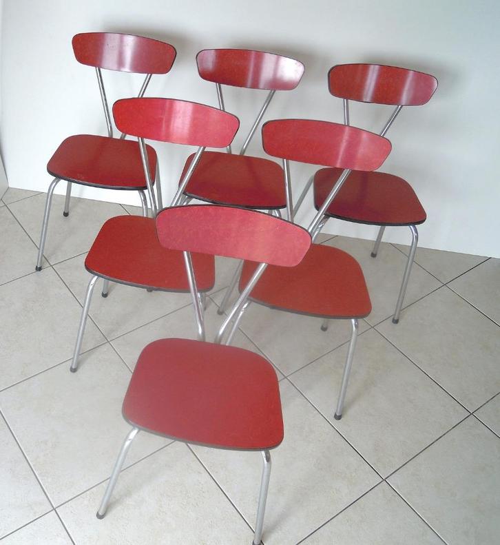 Vintage keukenstoelen met rode formica, Verzamelen, Retro, Huis en Inrichting, Ophalen