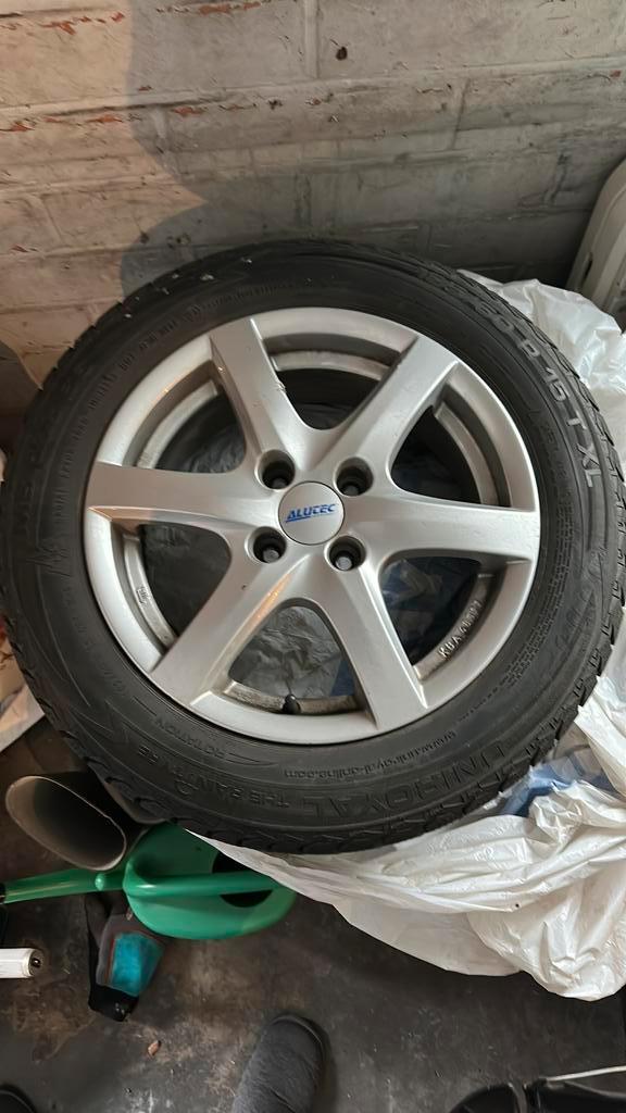 4 Winterbanden op velg Toyota Yaris Uniroyal, Auto-onderdelen, Banden en Velgen, Banden en Velgen, Winterbanden, Personenwagen