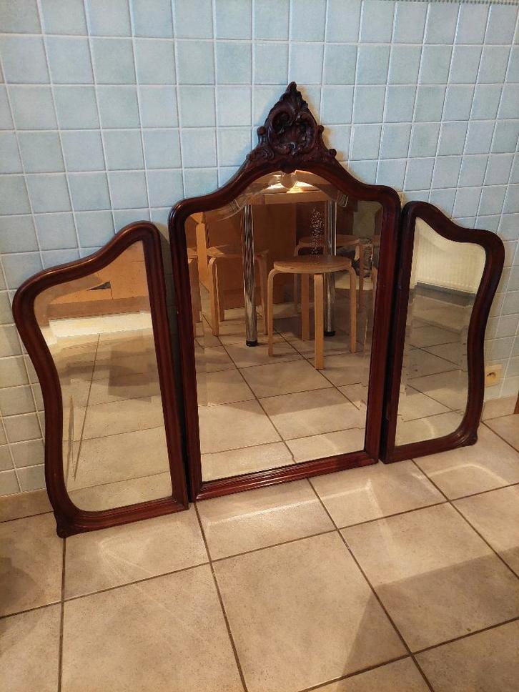 Miroir triptyque biseauté style Louis XV, Antiquités & Art, Antiquités | Meubles | Chaises & Canapés, Enlèvement ou Envoi